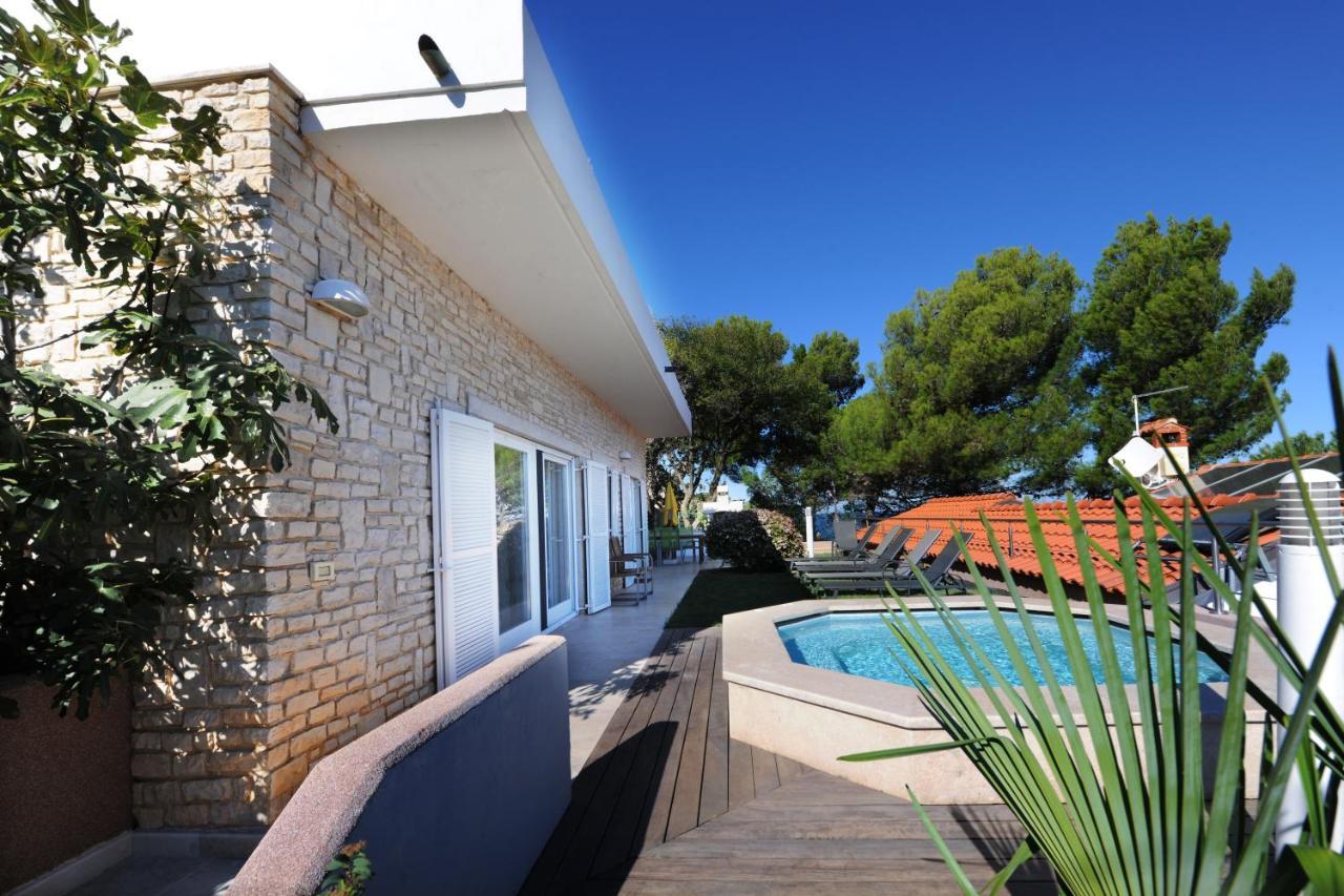 Villa Cablex Crveni Vrh Buitenkant foto