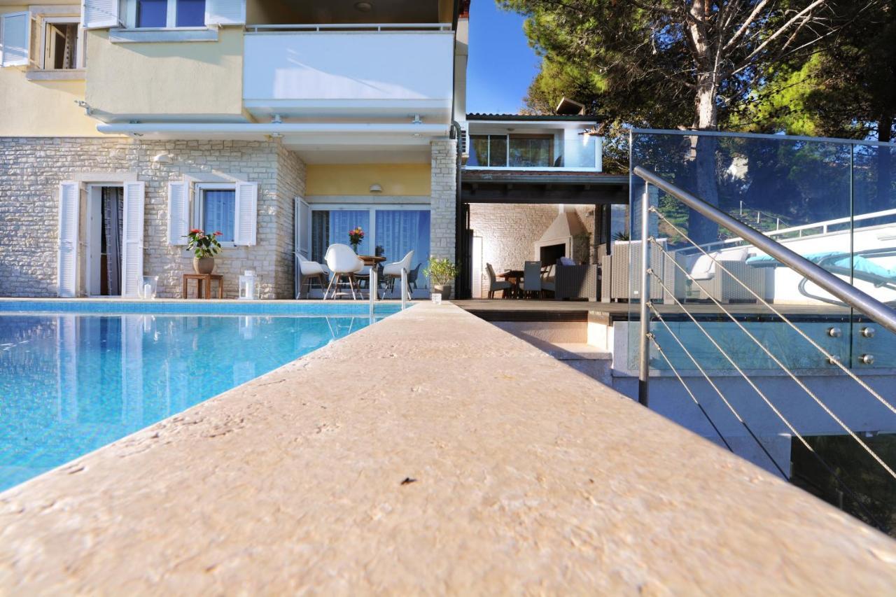 Villa Cablex Crveni Vrh Buitenkant foto